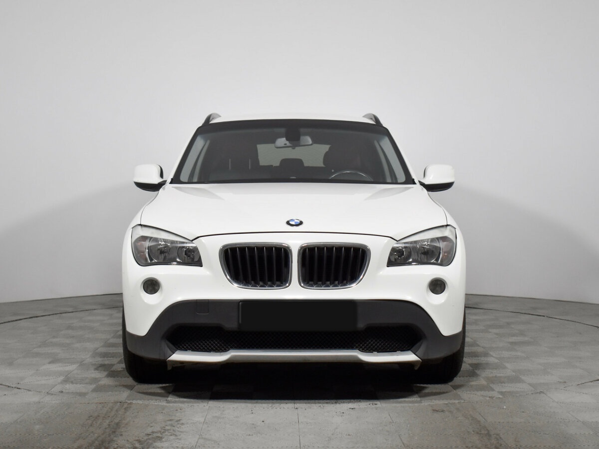BMW X1 с пробегом — 2011 год. Фото: #1
