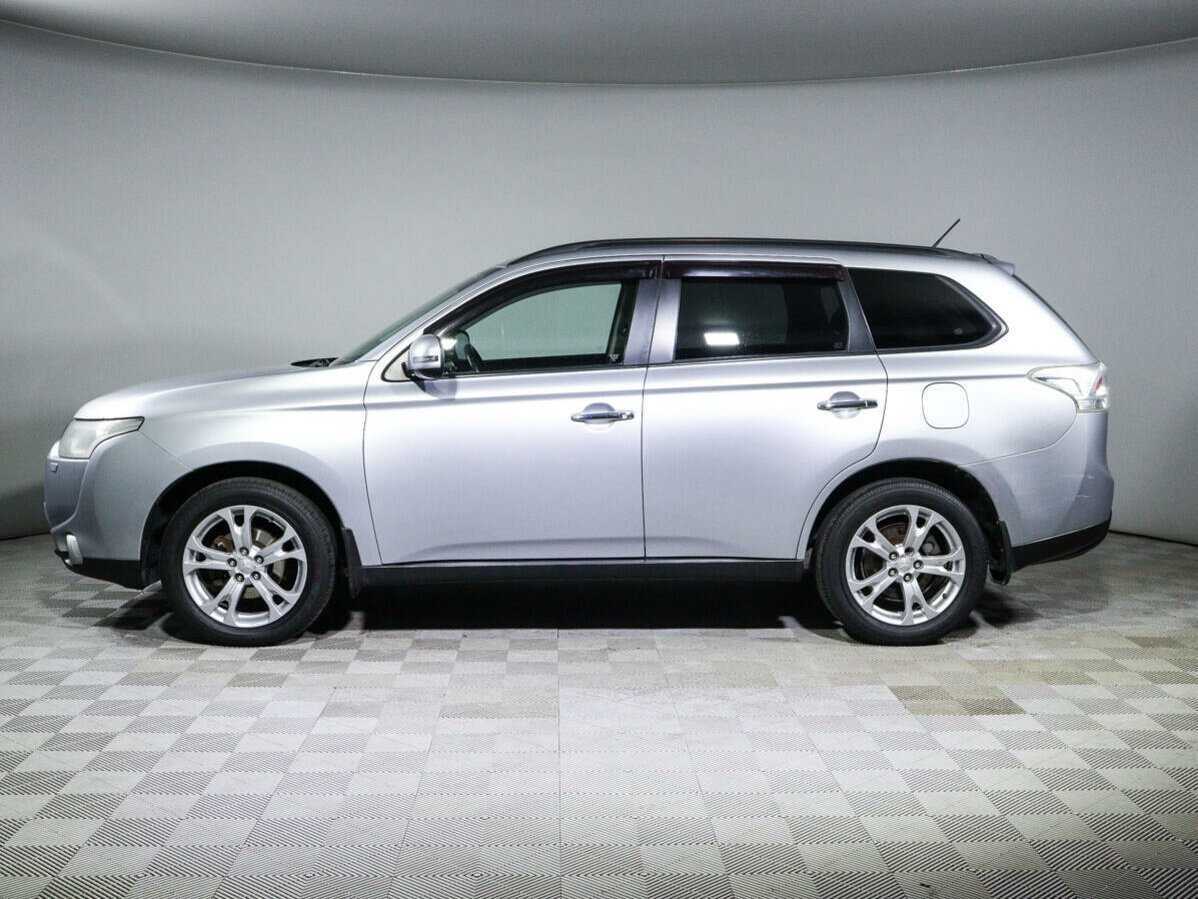 Mitsubishi Outlander с пробегом — 2012 год. Фото: #7