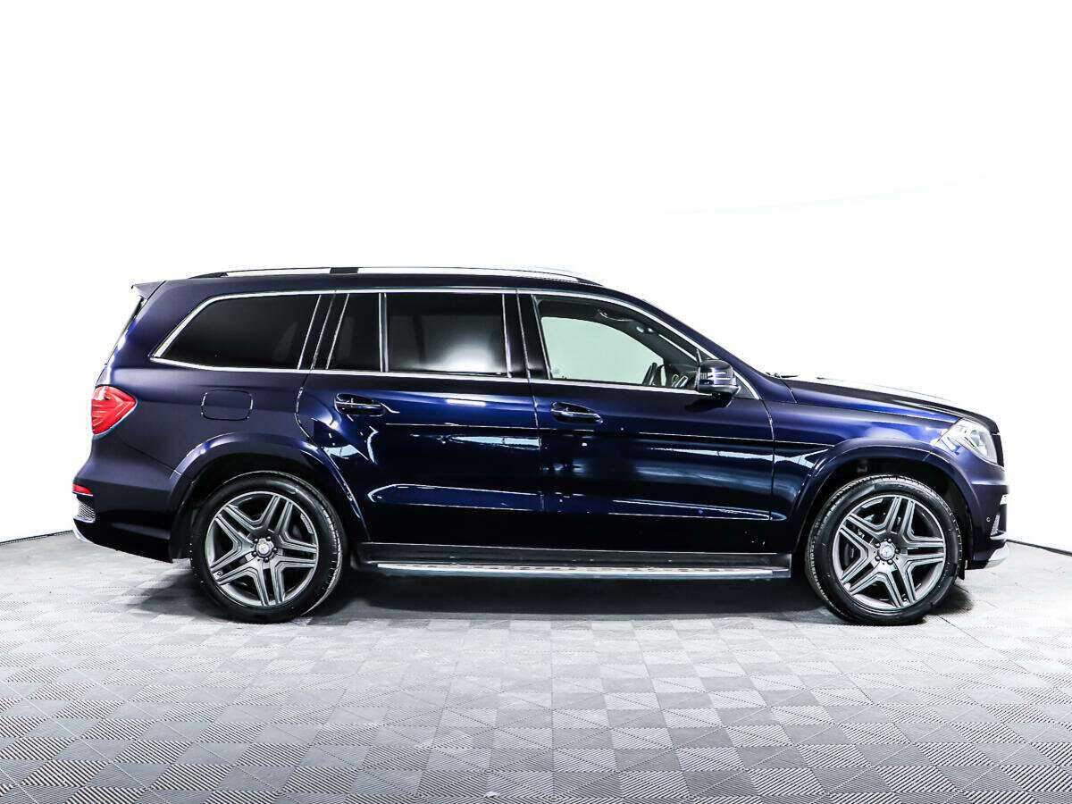 Mercedes-Benz GL-Класс с пробегом — 2015 год. Фото: #2