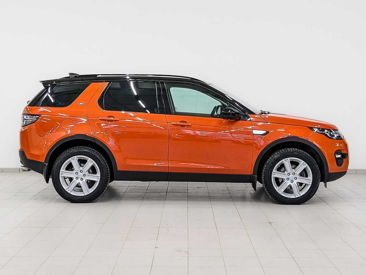 Land Rover Discovery Sport с пробегом — 2017 год. Фото: #3