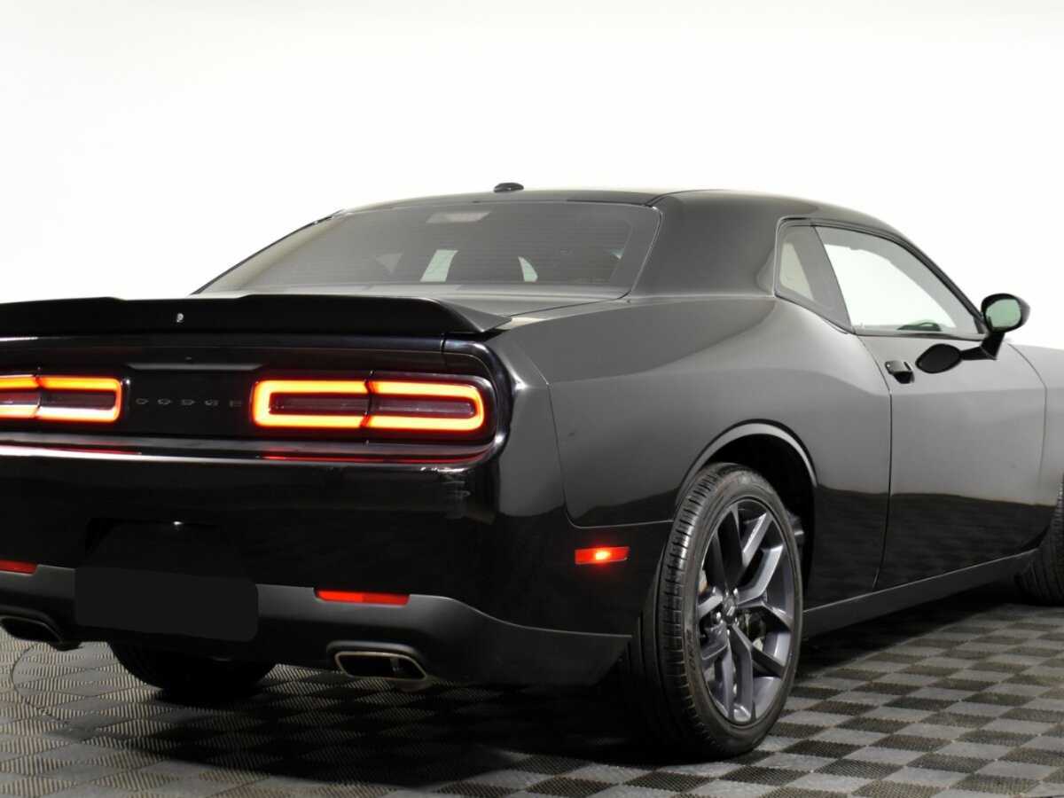 Dodge Challenger с пробегом — 2020 год. Фото: #3