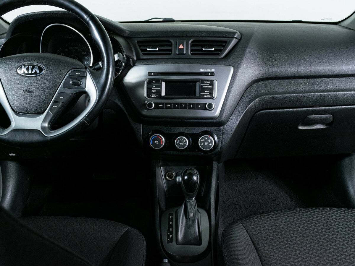 Kia Rio с пробегом — 2016 год. Фото: #8