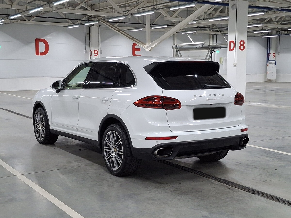 Porsche Cayenne с пробегом — 2015 год. Фото: #6
