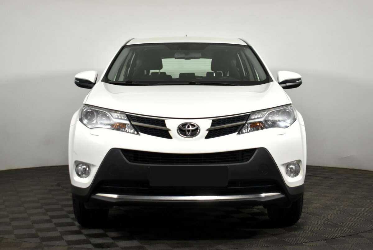 Toyota RAV4 с пробегом — 2013 год. Фото: #1