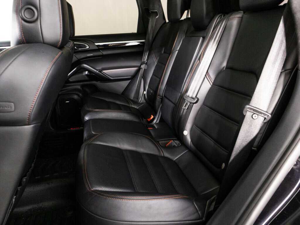 Porsche Cayenne с пробегом — 2015 год. Фото: #9