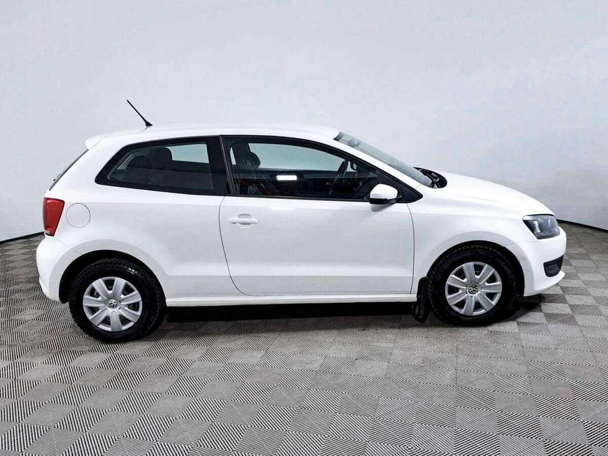Volkswagen Polo с пробегом — 2012 год. Фото: #3
