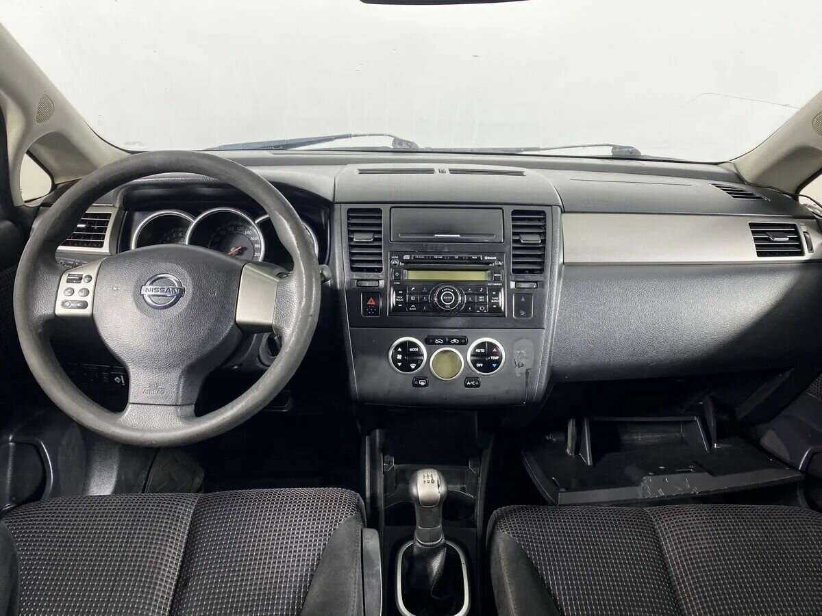 Nissan Tiida с пробегом — 2011 год. Фото: #11