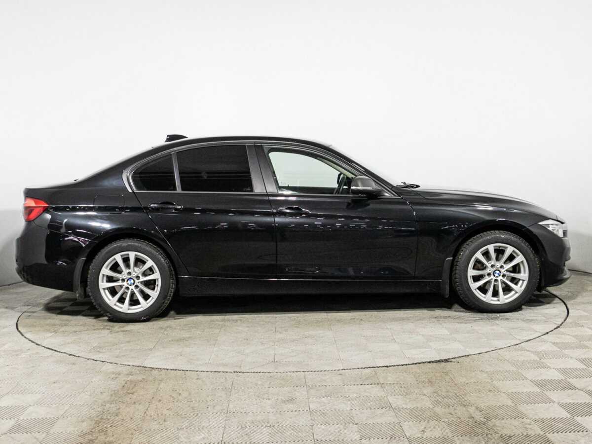 BMW 3 серии с пробегом — 2018 год. Фото: #3