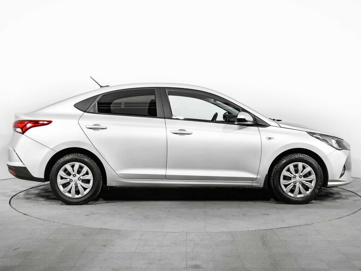 Hyundai Solaris с пробегом — 2021 год. Фото: #3