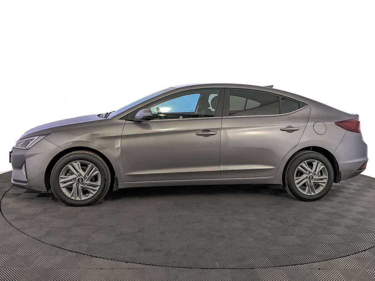 Hyundai Elantra с пробегом — 2019 год. Фото: #7