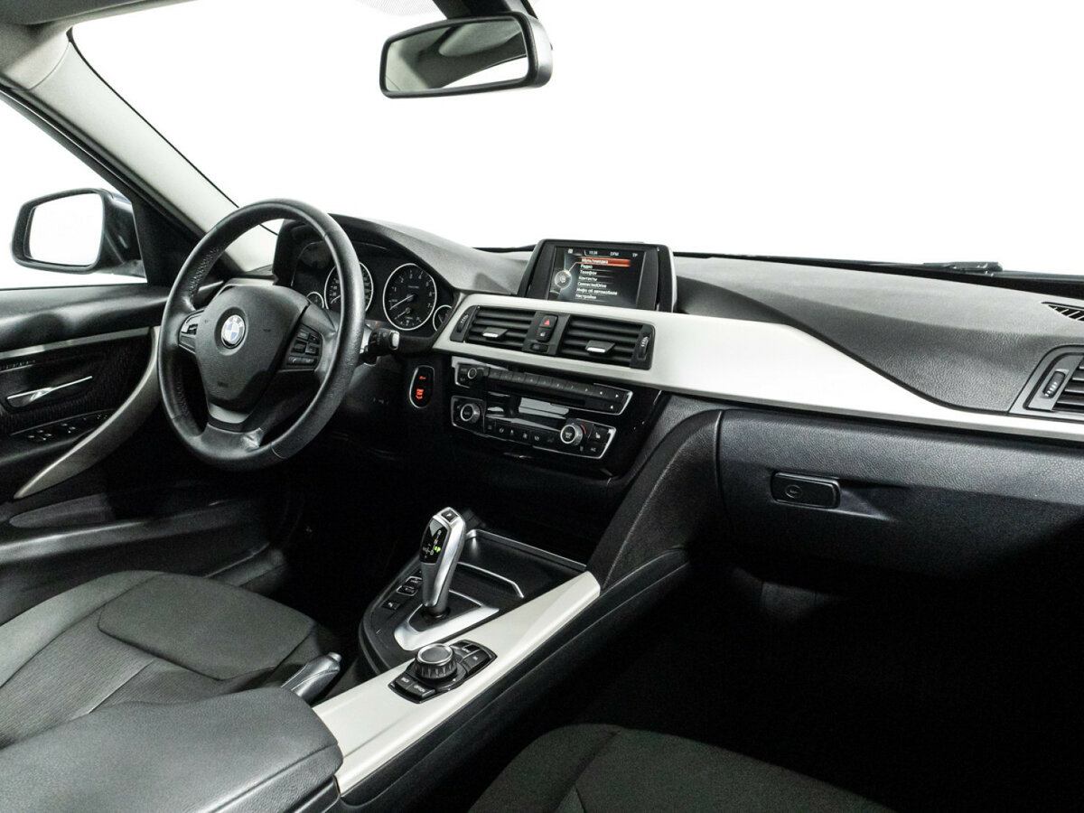 BMW 3 серии с пробегом — 2017 год. Фото: #8