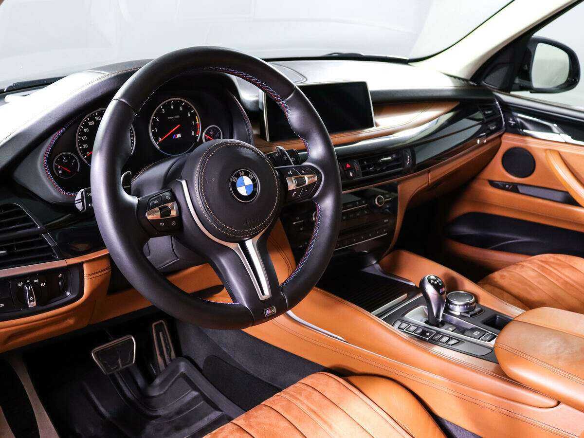 BMW X5 M с пробегом — 2015 год. Фото: #12