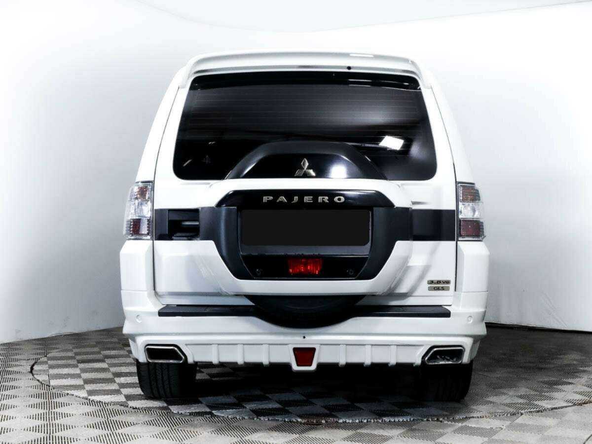 Mitsubishi Pajero с пробегом — 2019 год. Фото: #4