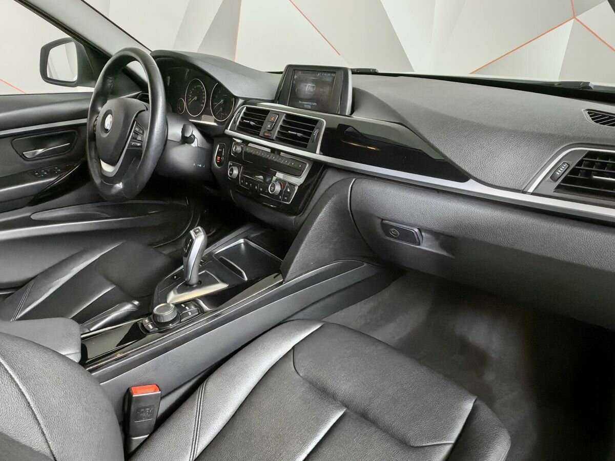 BMW 3 серии с пробегом — 2018 год. Фото: #8