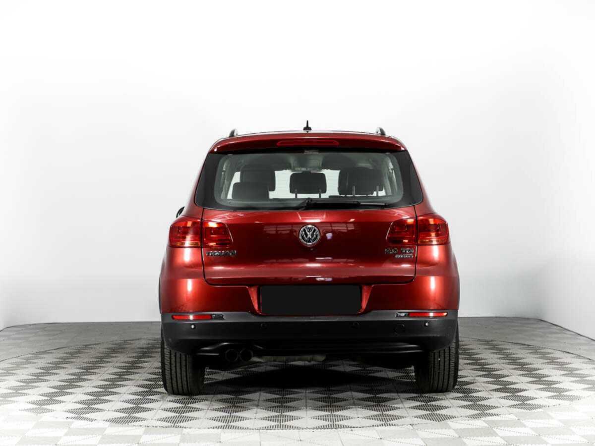Volkswagen Tiguan с пробегом — 2011 год. Фото: #4
