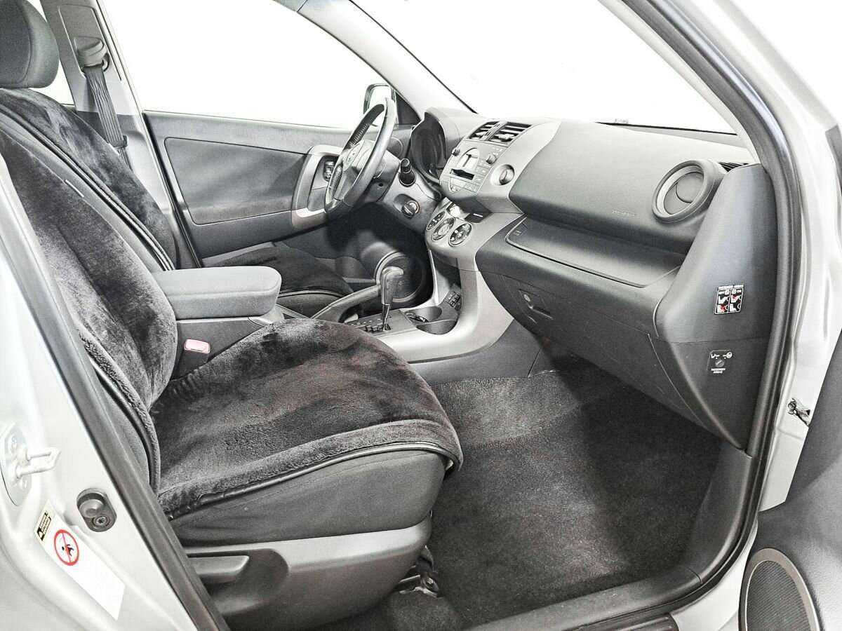 Toyota RAV4 с пробегом — 2006 год. Фото: #8