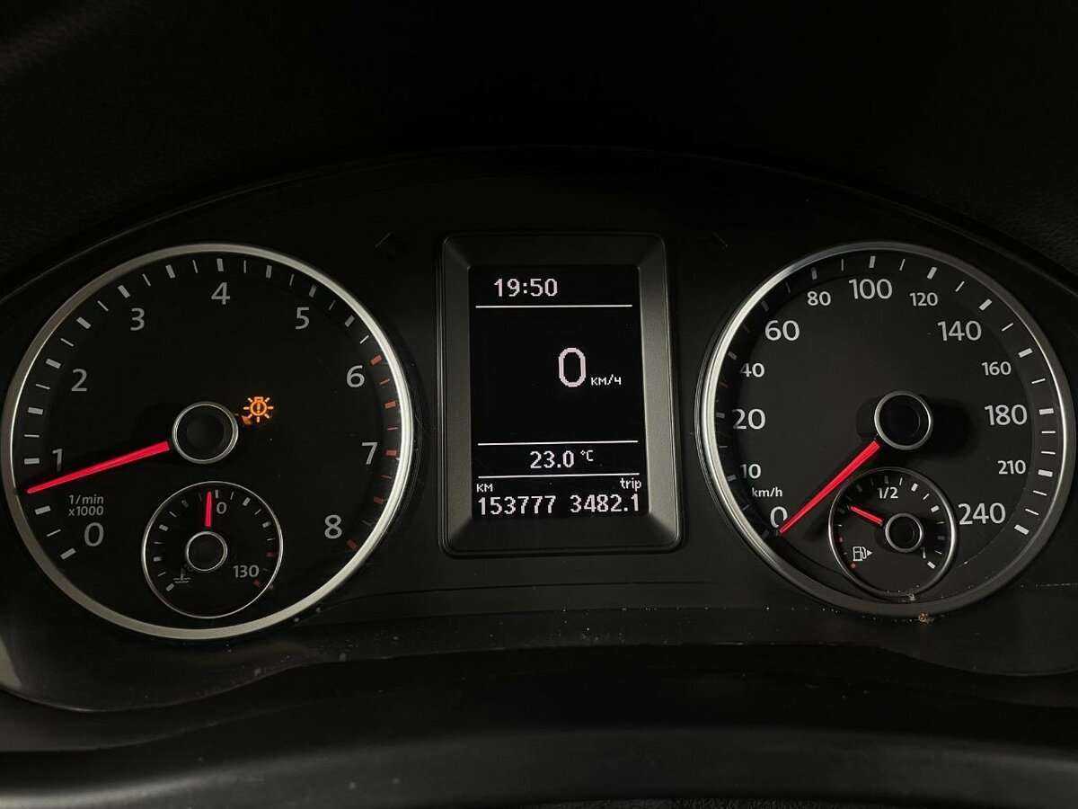 Volkswagen Tiguan с пробегом — 2011 год. Фото: #10