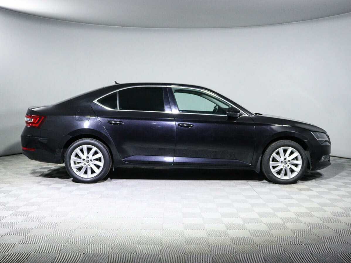 Skoda Superb с пробегом — 2019 год. Фото: #3