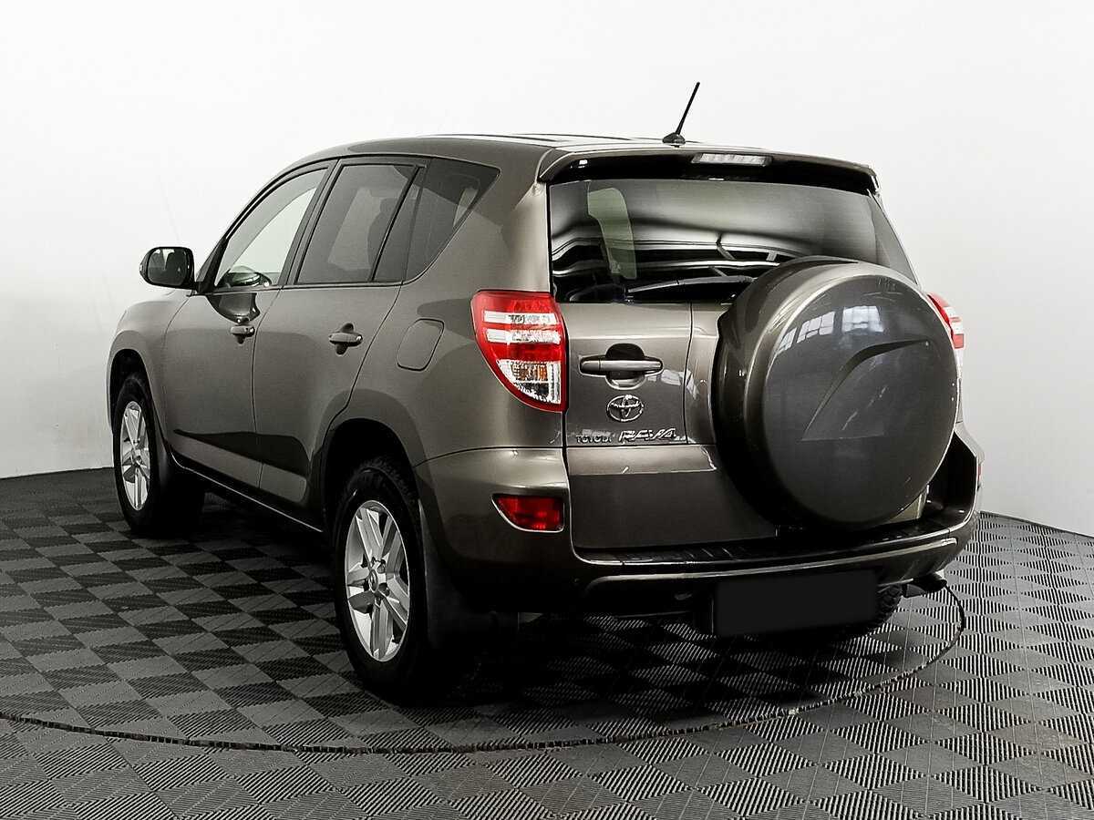 Toyota RAV4 с пробегом — 2011 год. Фото: #5