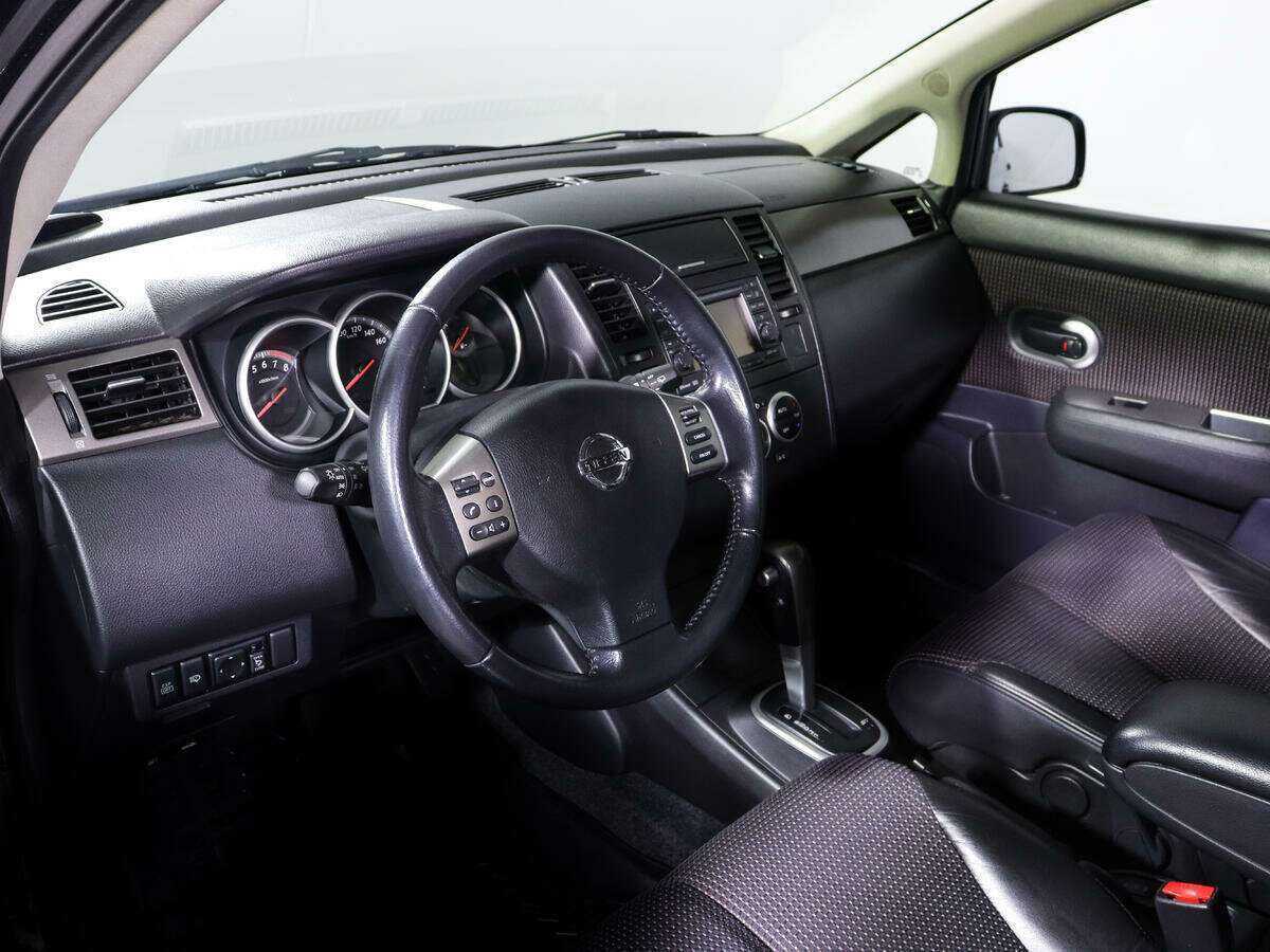 Nissan Tiida с пробегом — 2012 год. Фото: #13