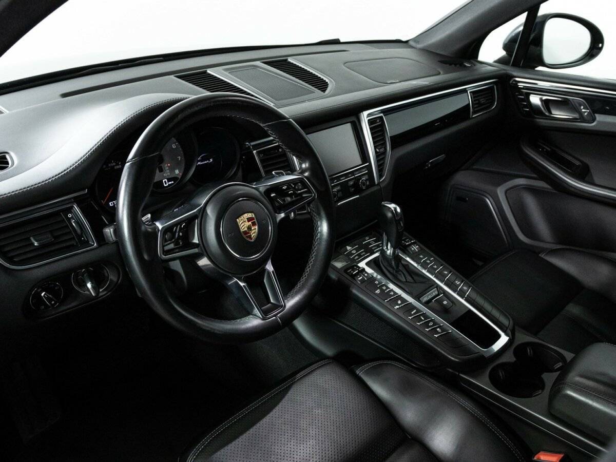 Porsche Macan с пробегом — 2014 год. Фото: #10
