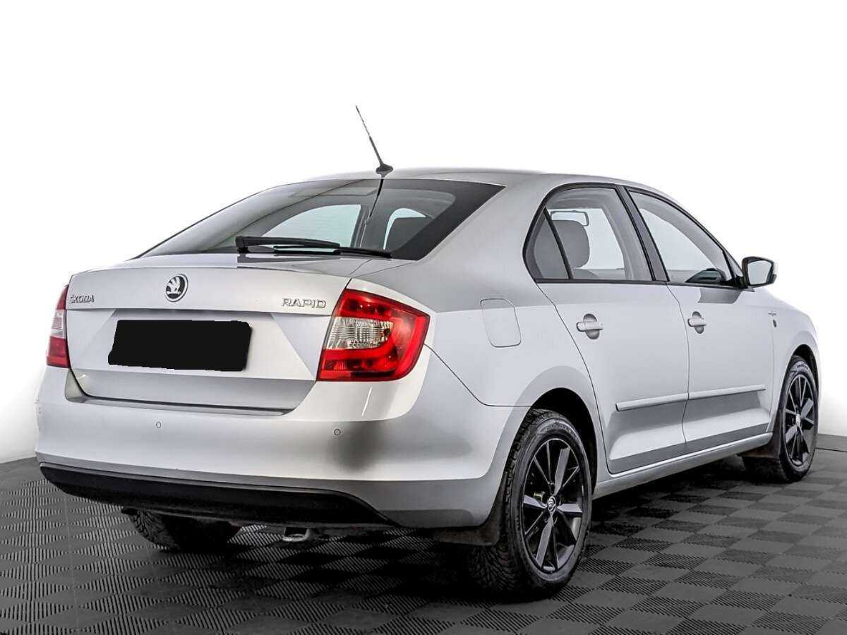 Skoda Rapid с пробегом — 2016 год. Фото: #3
