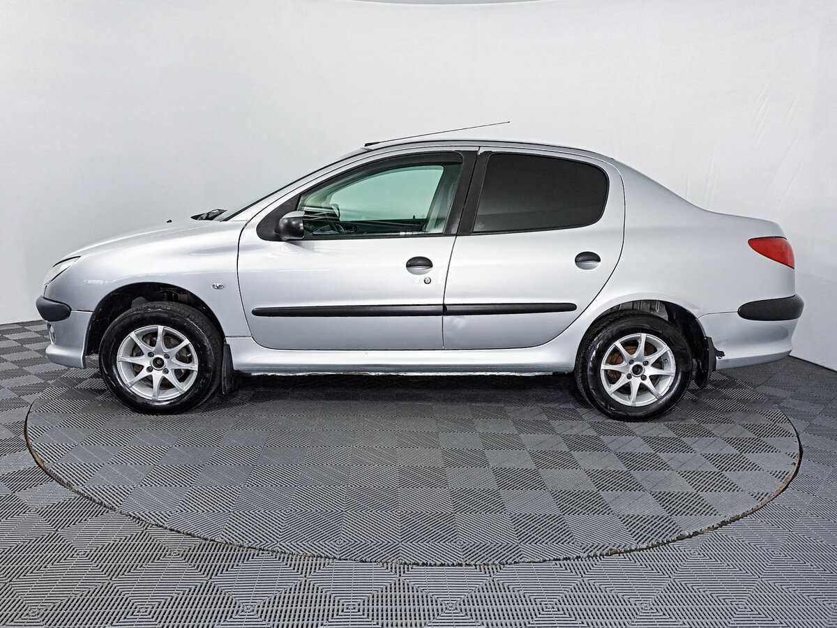Peugeot 206 с пробегом — 2006 год. Фото: #7