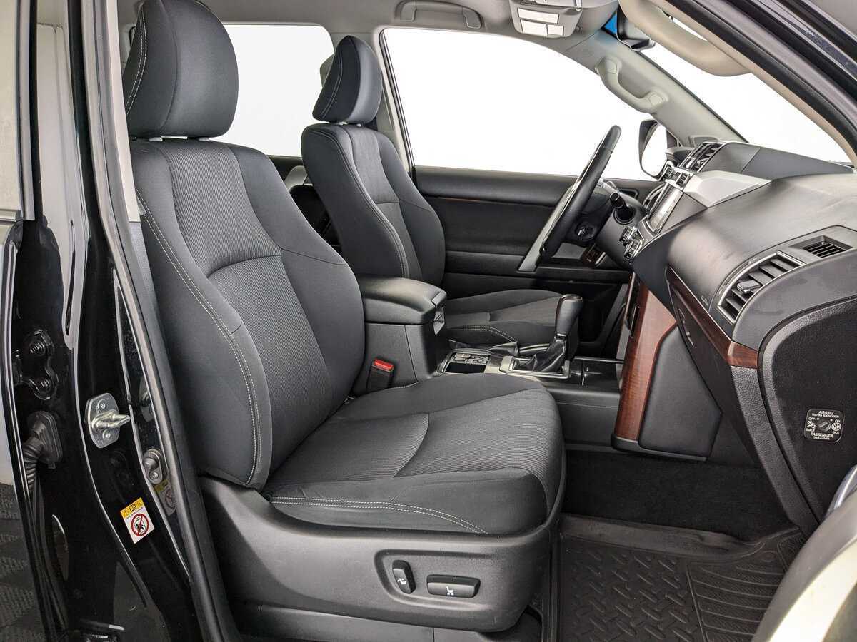 Toyota Land Cruiser Prado с пробегом — 2016 год. Фото: #19