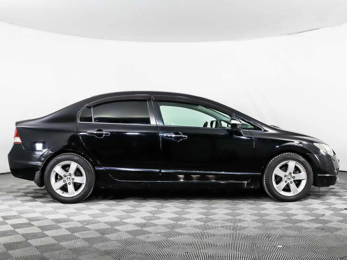 Honda Civic с пробегом — 2010 год. Фото: #3