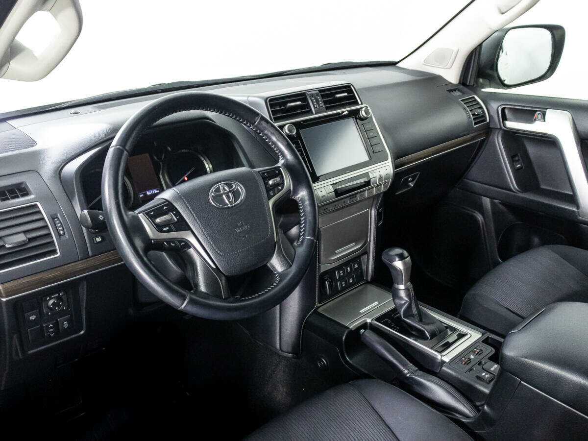 Toyota Land Cruiser Prado с пробегом — 2018 год. Фото: #8