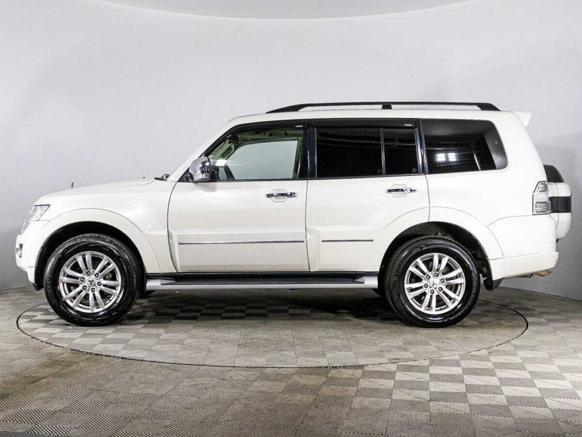 Mitsubishi Pajero с пробегом — 2019 год. Фото: #7
