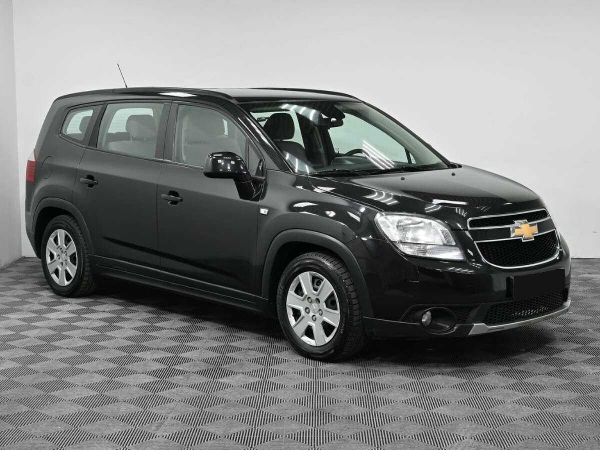 Chevrolet Orlando с пробегом — 2012 год. Фото: #2