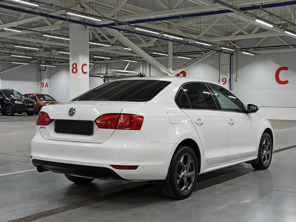 Volkswagen Jetta с пробегом — 2014 год. Фото: #4