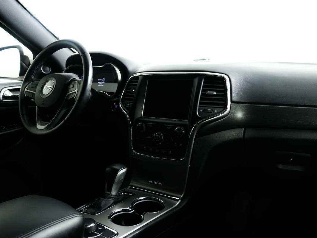 Jeep Grand Cherokee с пробегом — 2018 год. Фото: #8