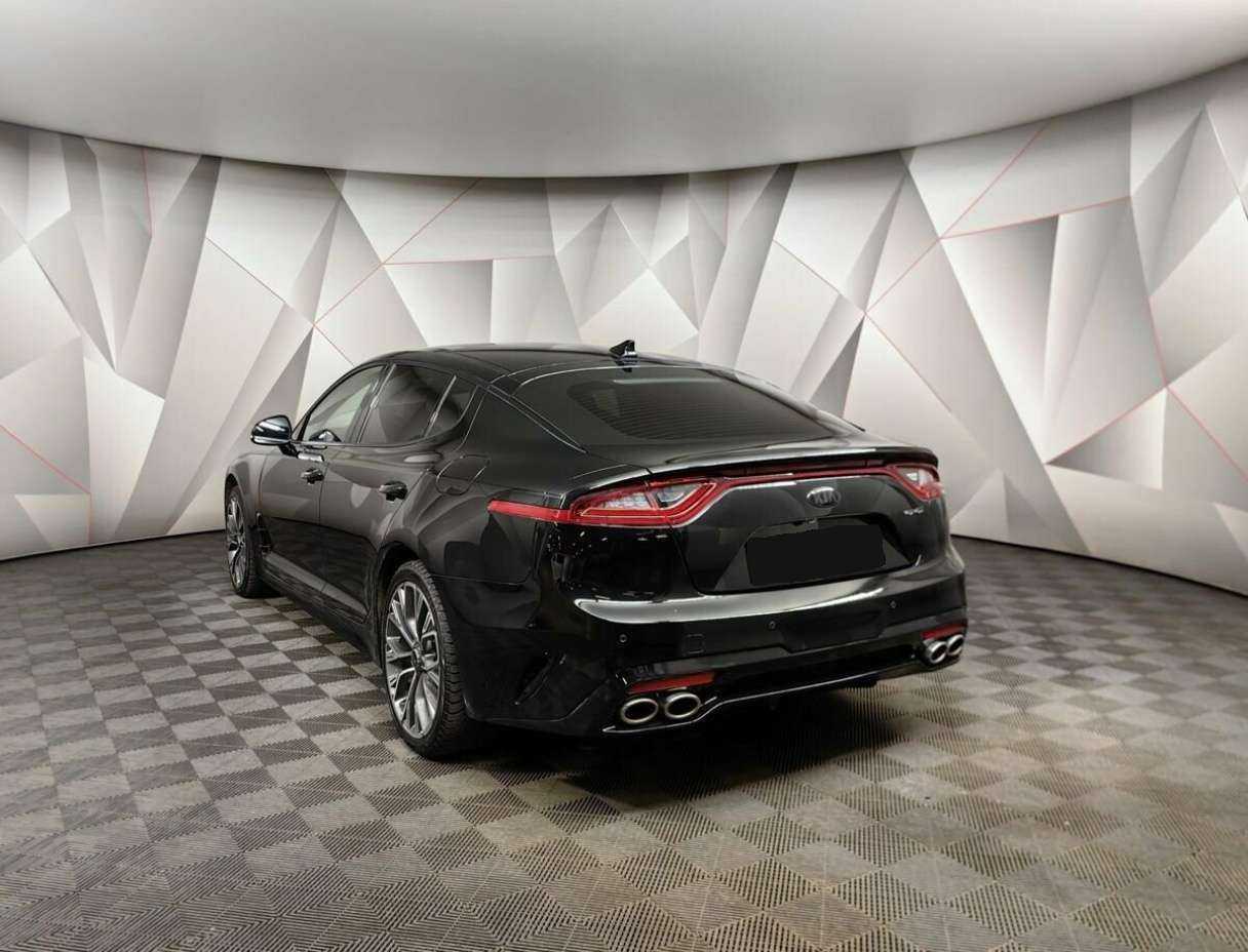 Kia Stinger с пробегом — 2019 год. Фото: #3