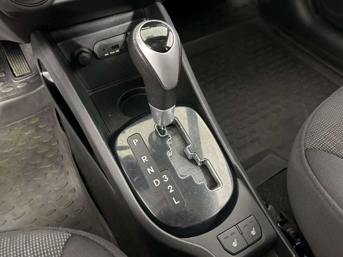 Kia Rio с пробегом — 2013 год. Фото: #12