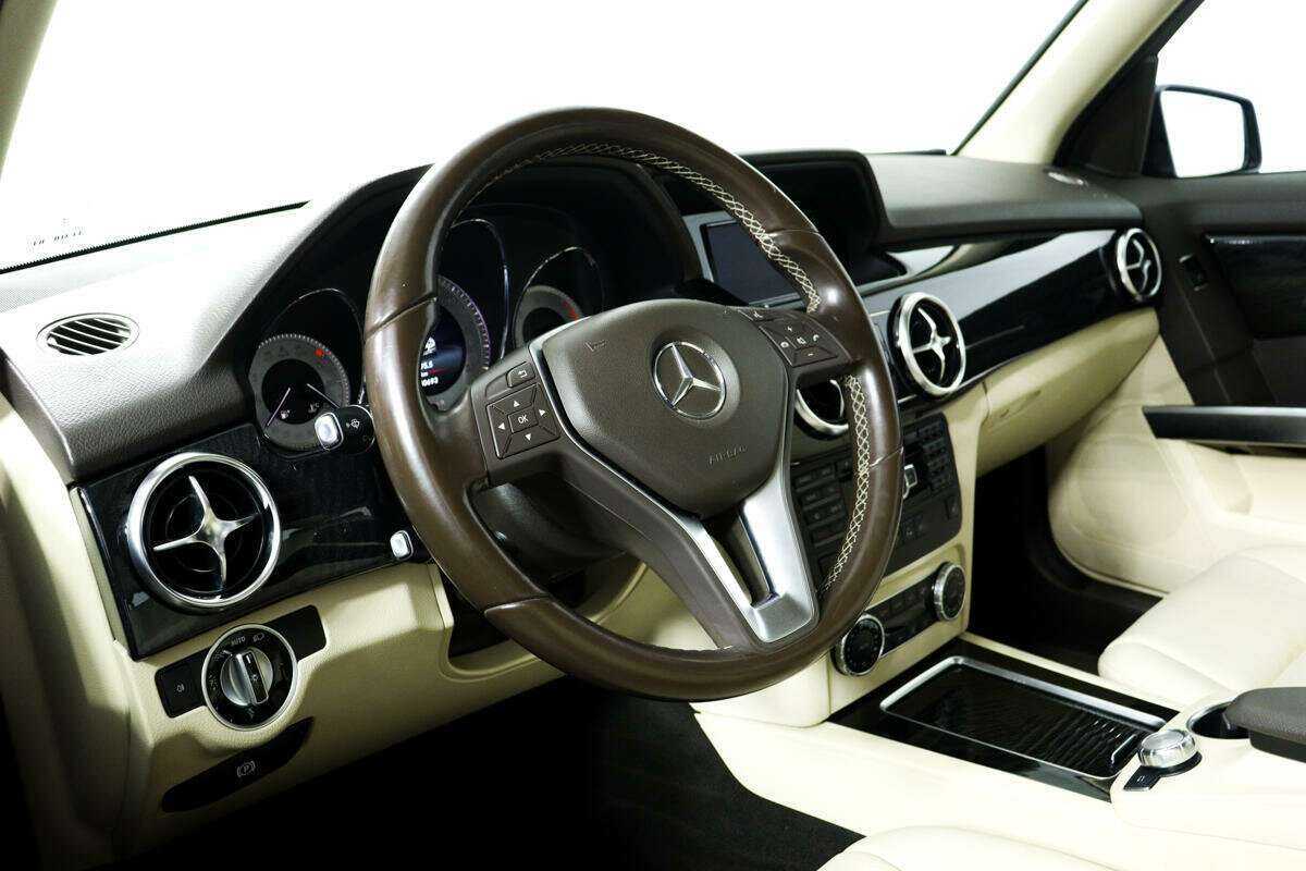 Mercedes-Benz GLK-Класс с пробегом — 2015 год. Фото: #12