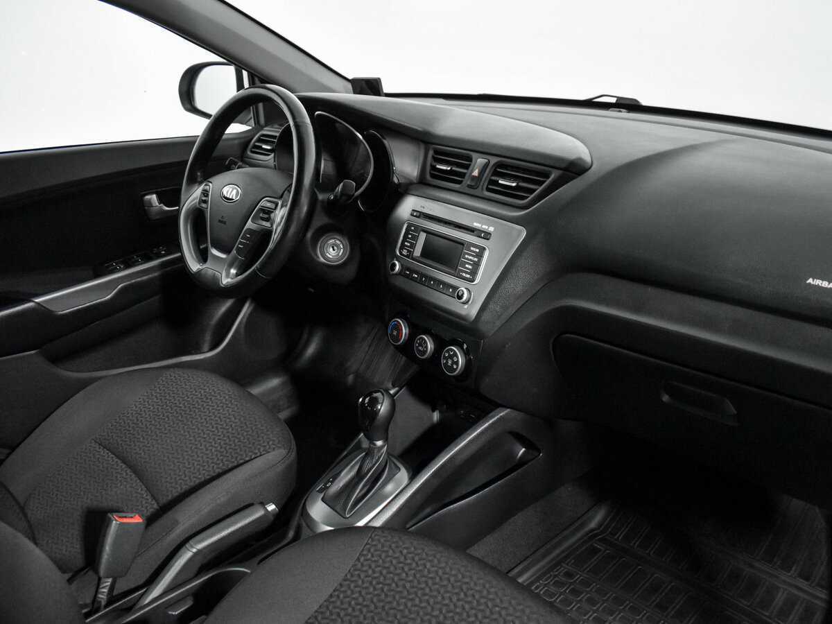 Kia Rio с пробегом — 2016 год. Фото: #9