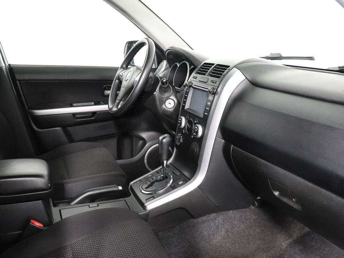 Suzuki Grand Vitara с пробегом — 2011 год. Фото: #6