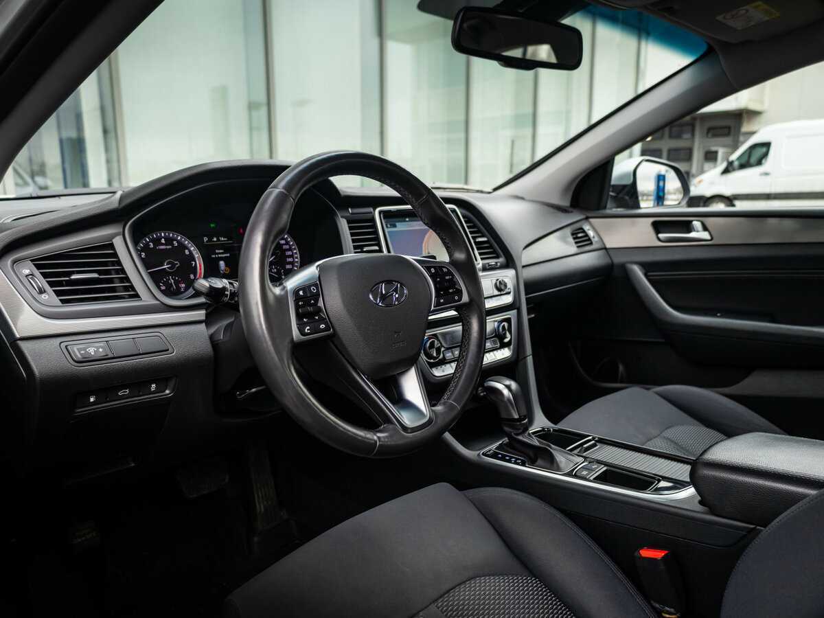 Hyundai Sonata с пробегом — 2018 год. Фото: #12