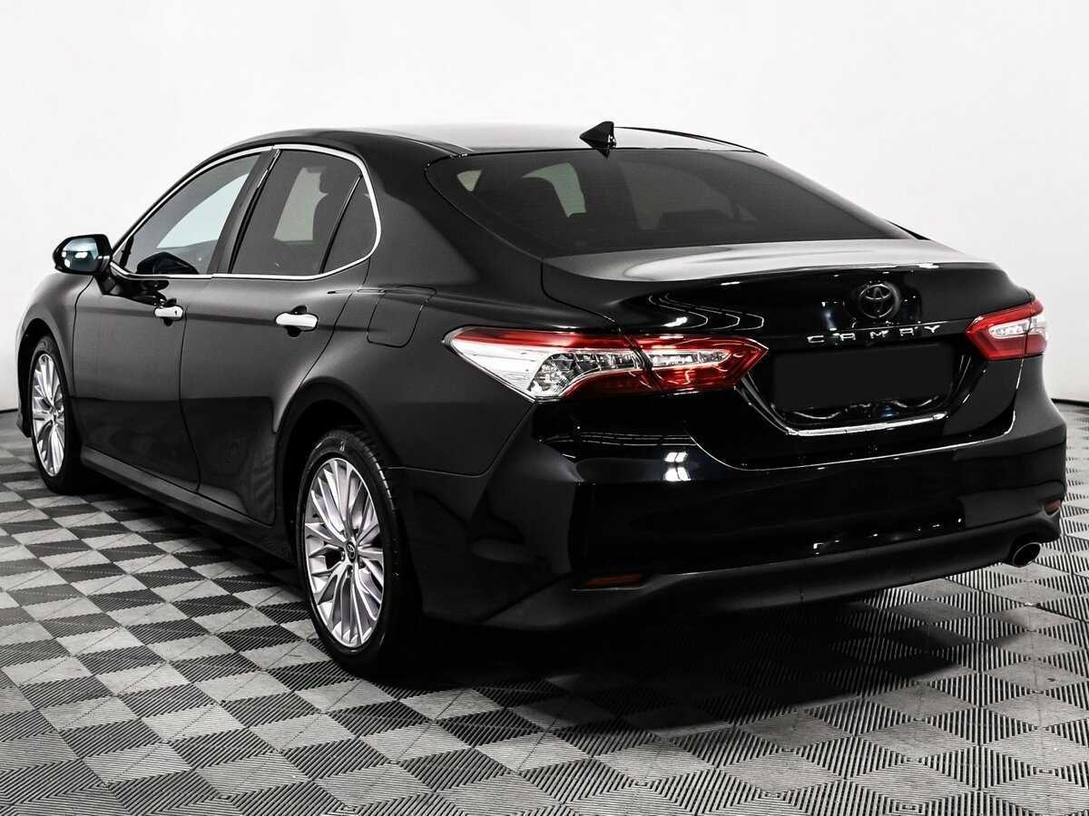 Toyota Camry с пробегом — 2019 год. Фото: #6