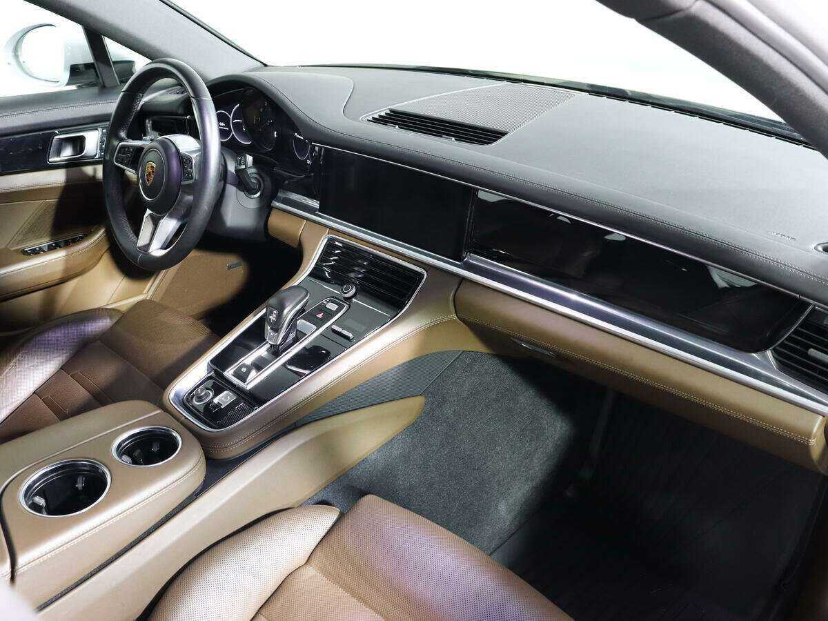 Porsche Panamera с пробегом — 2016 год. Фото: #4