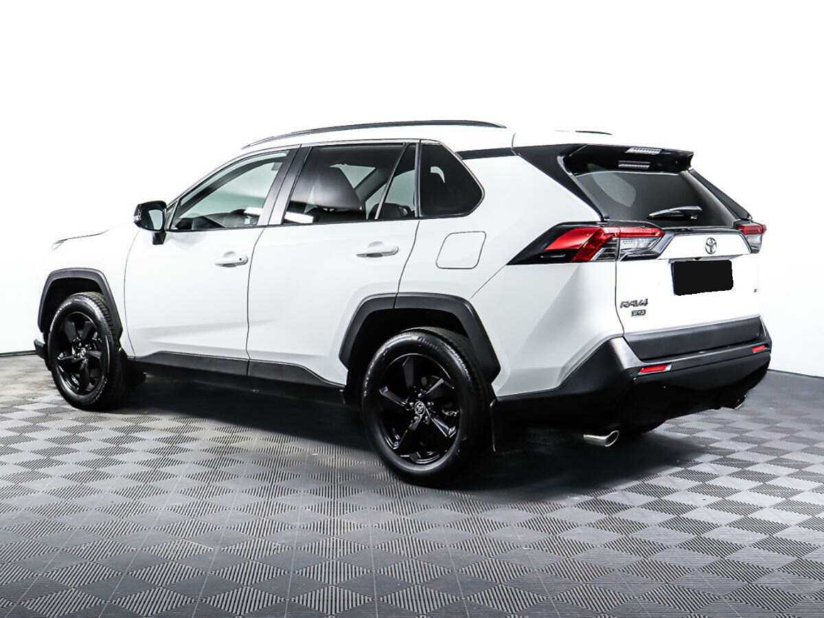 Toyota RAV4 с пробегом — 2022 год. Фото: #6