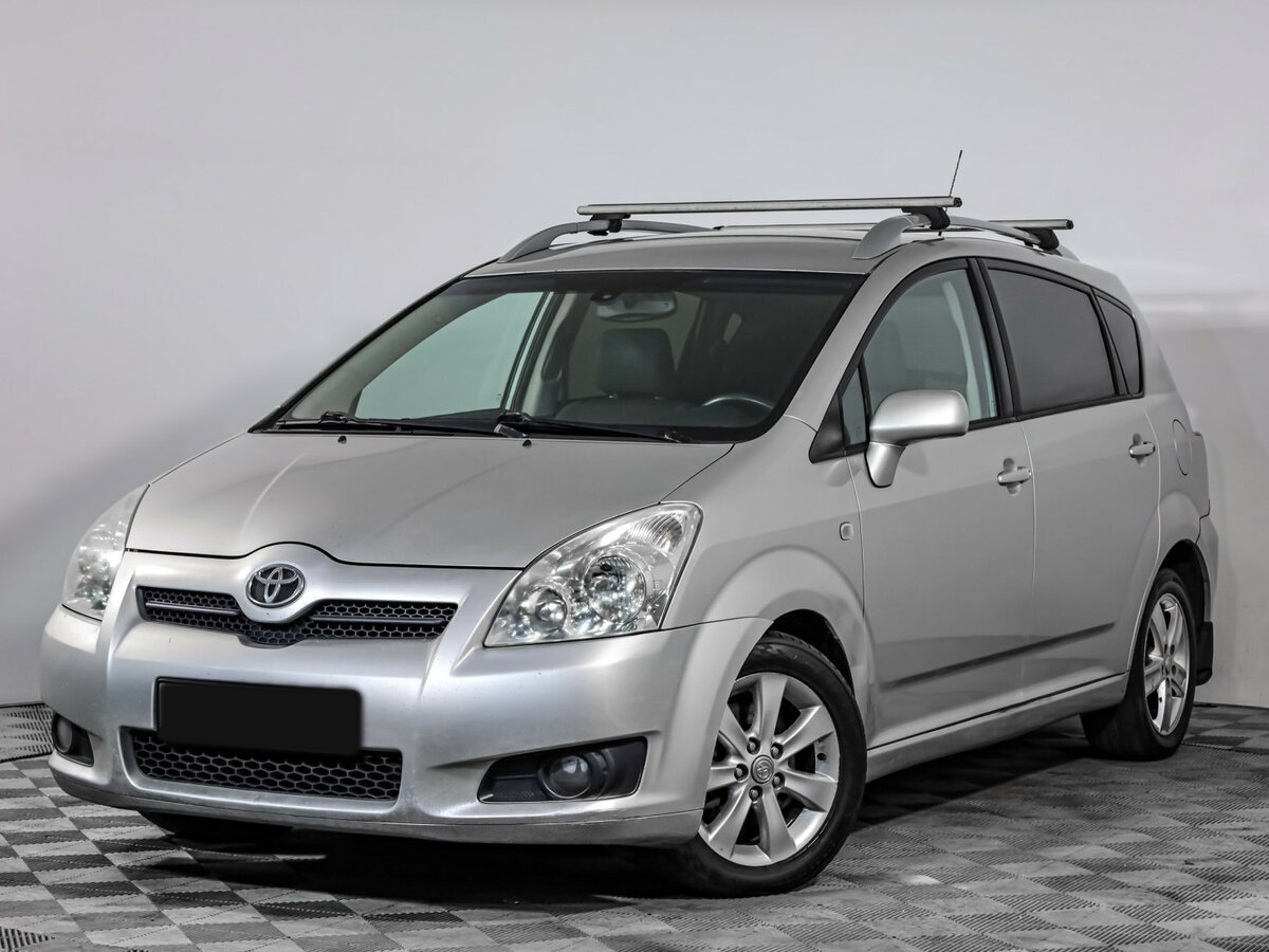 Toyota Corolla Verso с пробегом — 2007 год. Посмотреть фото
