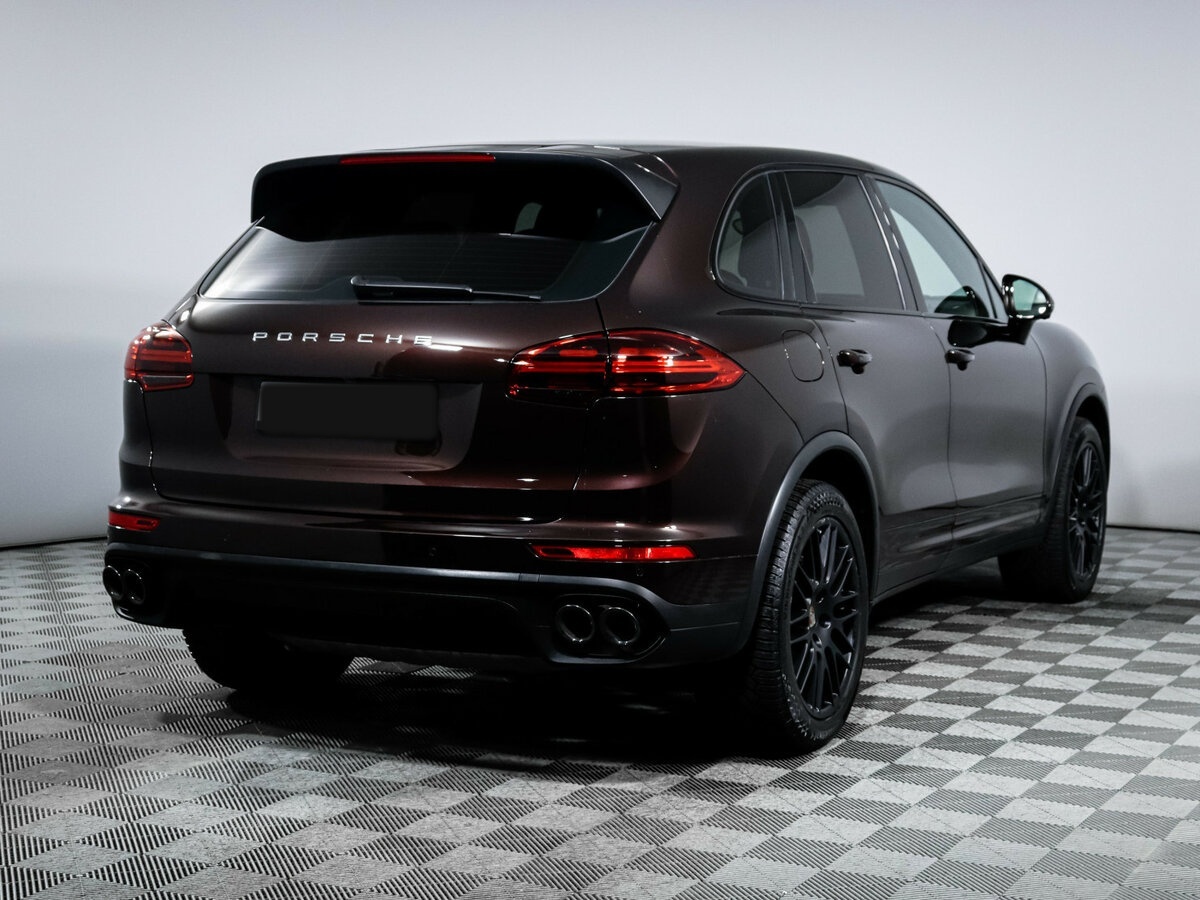 Porsche Cayenne с пробегом — 2015 год. Фото: #4