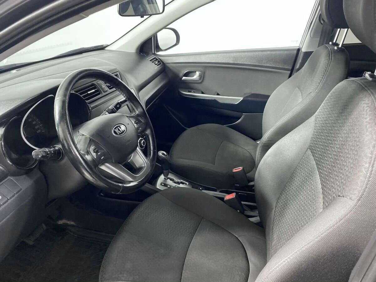 Kia Rio с пробегом — 2013 год. Фото: #6