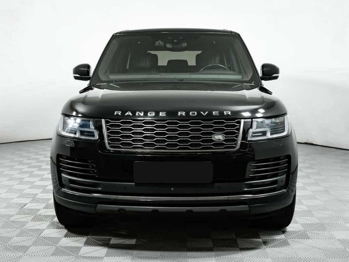 Land Rover Range Rover с пробегом — 2018 год. Фото: #1