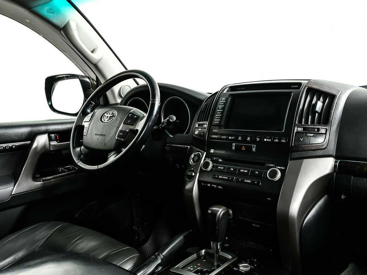 Toyota Land Cruiser с пробегом — 2010 год. Фото: #8