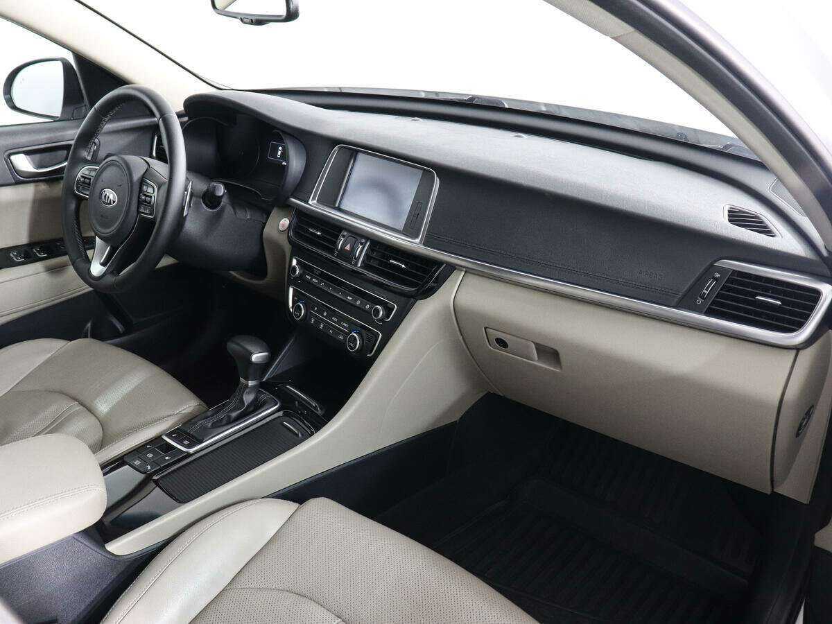 Kia Optima с пробегом — 2017 год. Фото: #9