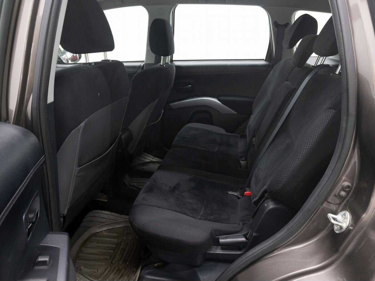 Mitsubishi Outlander с пробегом — 2011 год. Фото: #8